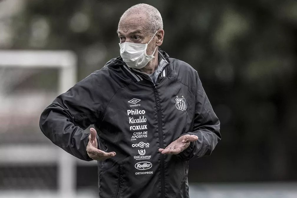 Santos faz cálculos e pode definir demissão do técnico Jesualdo