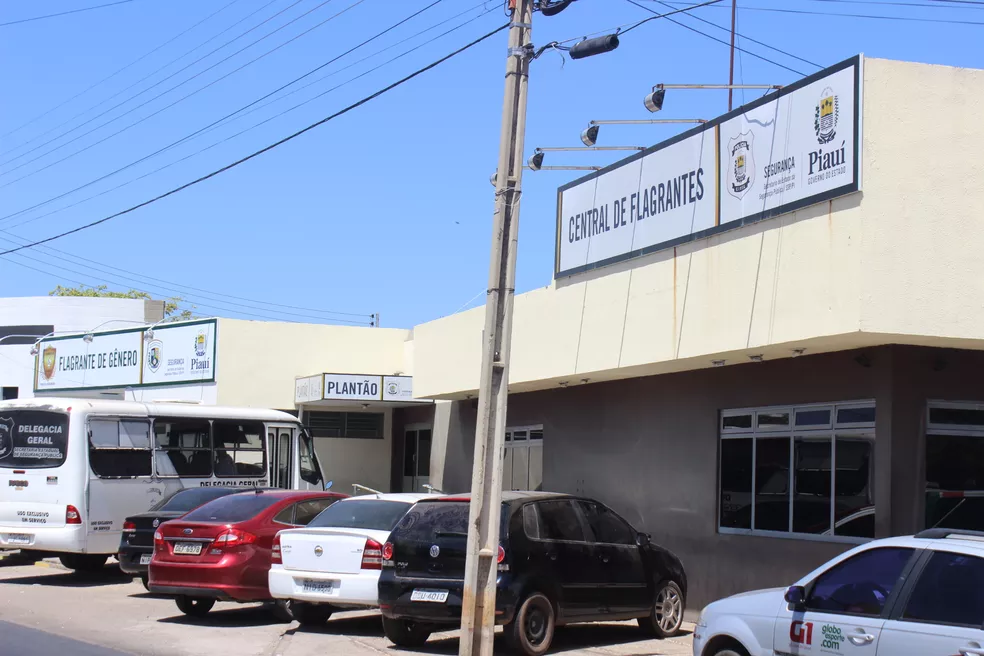 Mulher é morta a tesouradas em loja e colega de trabalho é presa suspeita do crime