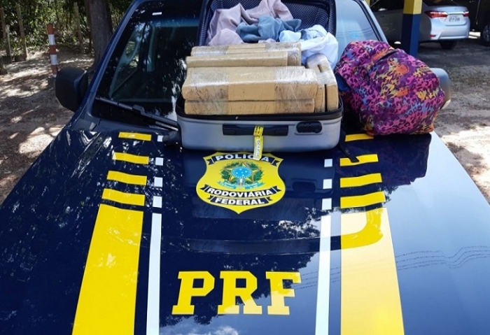 PRF apreende maconha avaliada em R$ 30 mil na BR-343
