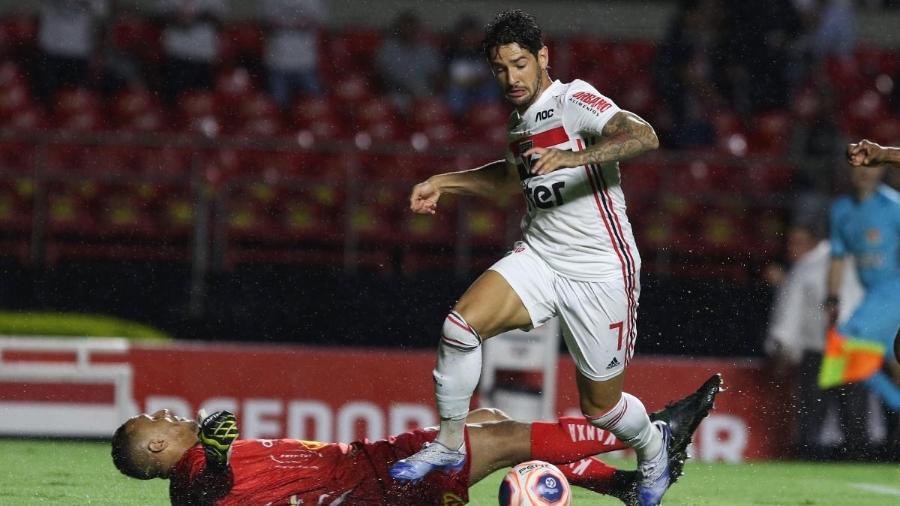 O que se sabe sobre saída de Pato do SPFC e possível ida ao Inter