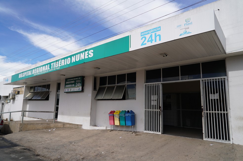 Policial militar é esfaqueado e espancado por cinco pessoas durante assalto