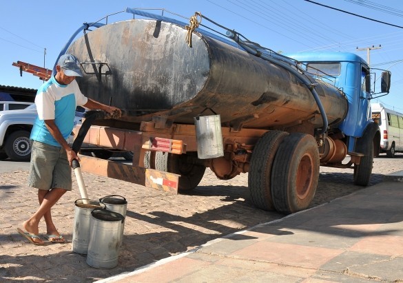 Projeto regulamenta a distribuição de água por carros-pipa no Piauí