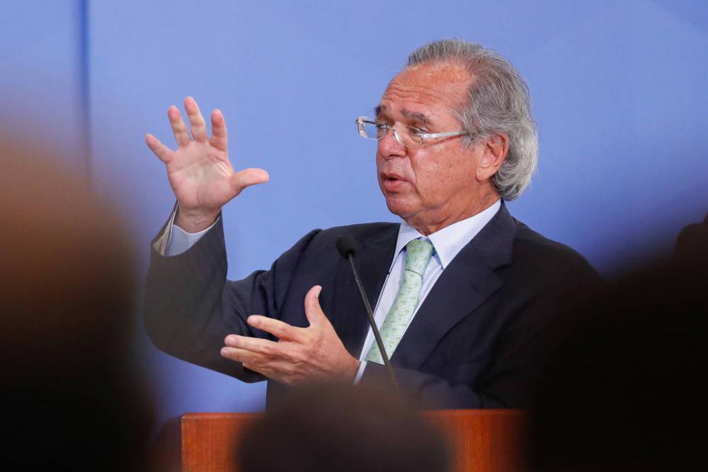 Ministro da Economia, Paulo Guedes, durante solenidade de sanção de medidas provisórias para facilitação de acesso ao crédito - Alan Santos/PR
