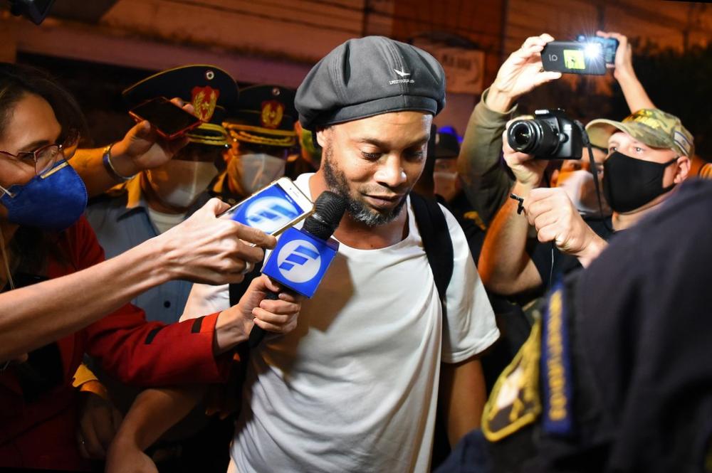 Justiça do Paraguai decide hoje sobre libertação de R10 e Assis