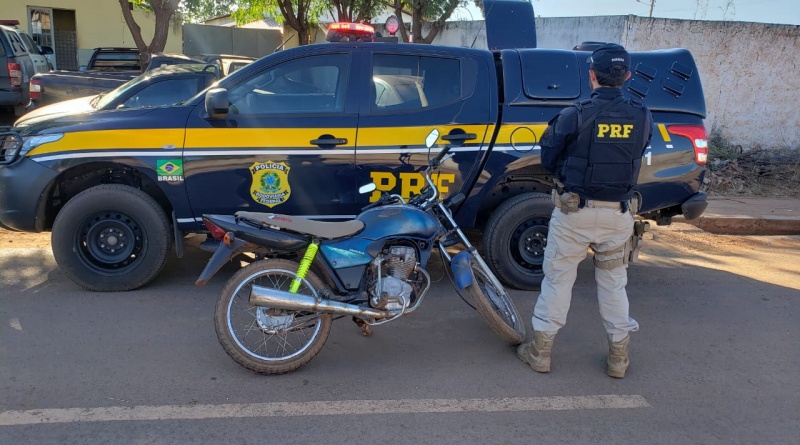 Motocicleta apreendida pela PRF