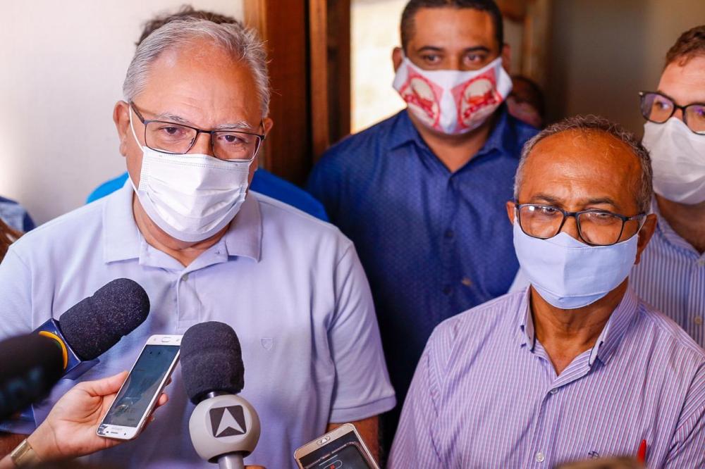 “Muito satisfeito”, diz Kleber após escolha de R. Silva como vice