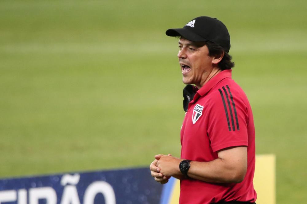 Sem convencer, SPFC busca regularidade para fugir de críticas