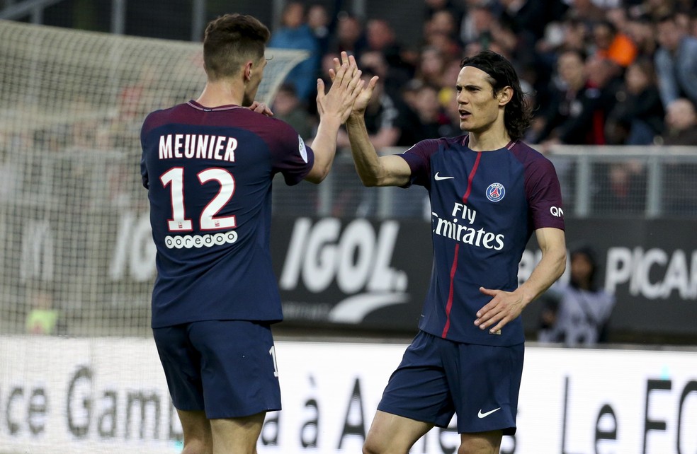 Presidente cita Cavani 
