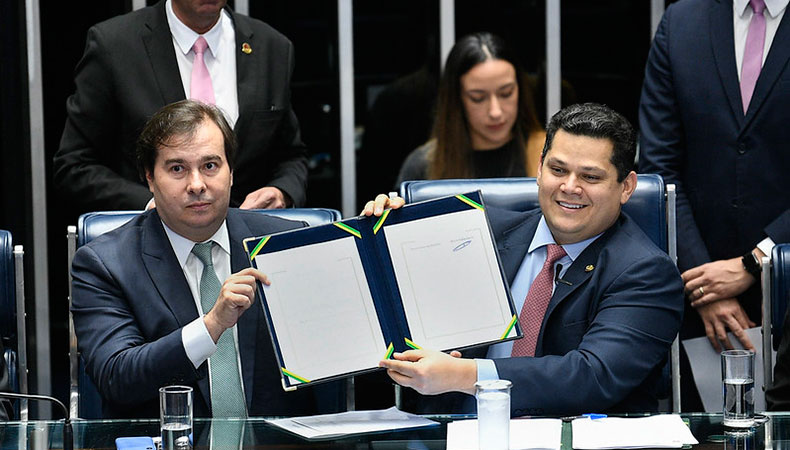 Reforma tributária pode sair em março, diz Rodrigo Maia