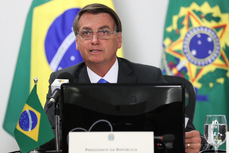 Bolsonaro volta a estimular o programa Renda Brasil no Congresso