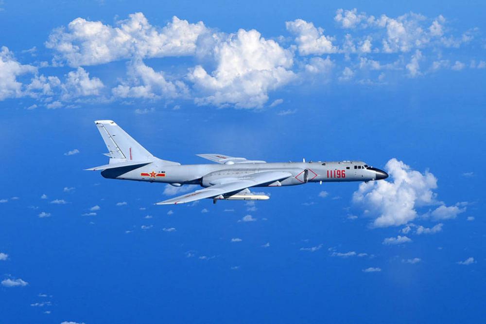 Um bombardeiro H-6K, igual aos utilizados nesta sexta durante o voo no estreito de Taiwan - Guo Wei - 13.set.2016/Xinhua