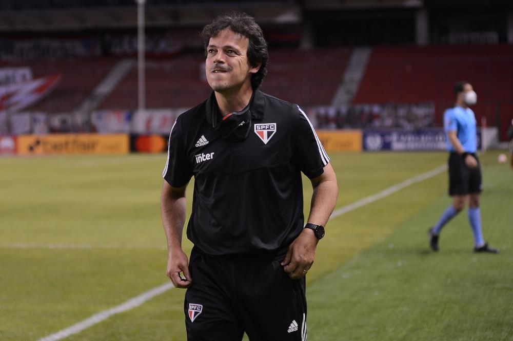 São Paulo se complica após 4-2, e Diniz vive sua maior turbulência