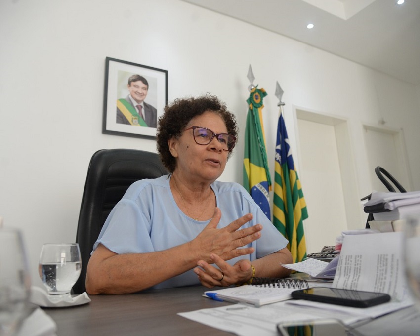 Governo aguarda relatório da Marinha para decidir sobre decreto de emergência