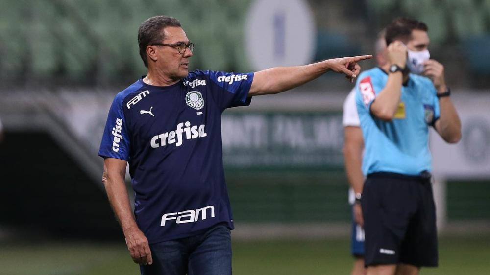 Palmeiras de Vanderlei Luxemburgo não vence há cinco jogos no Allianz Parque — Foto: César Greco