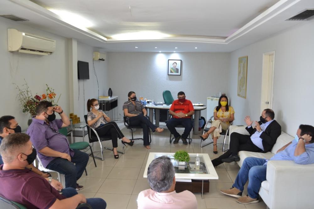 Governo se reúne com proprietários de autoescolas e trata sobre aulas on-line