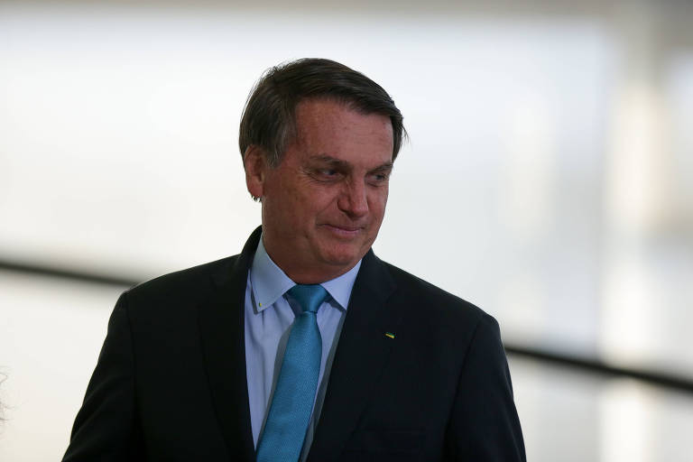 Para blindar gestão, Bolsonaro contraria eleitores e abandona postura de embate