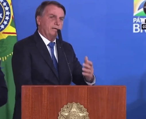 'Acabei com Lava Jato por não ter corrupção no governo', diz Bolsonaro