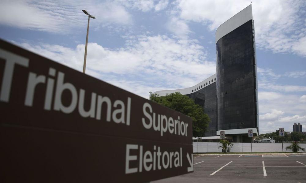TSE permite que candidato impulsione link usando nome de adversário