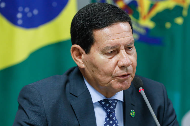 Mourão elogia torturador, e democracia segue no pau de arara