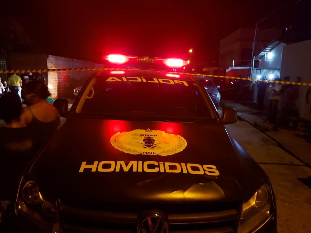 Motorista de aplicativo é assassinado com um tiro em bar no Satélite