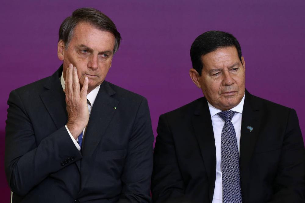 Bolsonaro planeja disputa à reeleição em 2022 com outro nome como vice