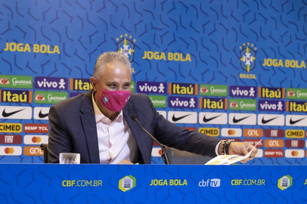 Tite em convocação da seleção brasileira nesta sexta-feira — Foto: Lucas Figueiredo/CBF