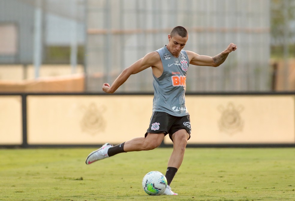 Gustavo Mantuan, meia do Corinthians, só voltará a jogar em 2021 — Foto: Rodrigo Coca/Ag. Corinthians