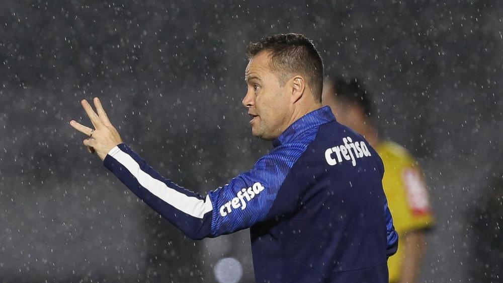 Andrey Lopes no comando do Palmeiras contra o Bragantino — Foto: Cesar Greco\ Ag. Palmeiras