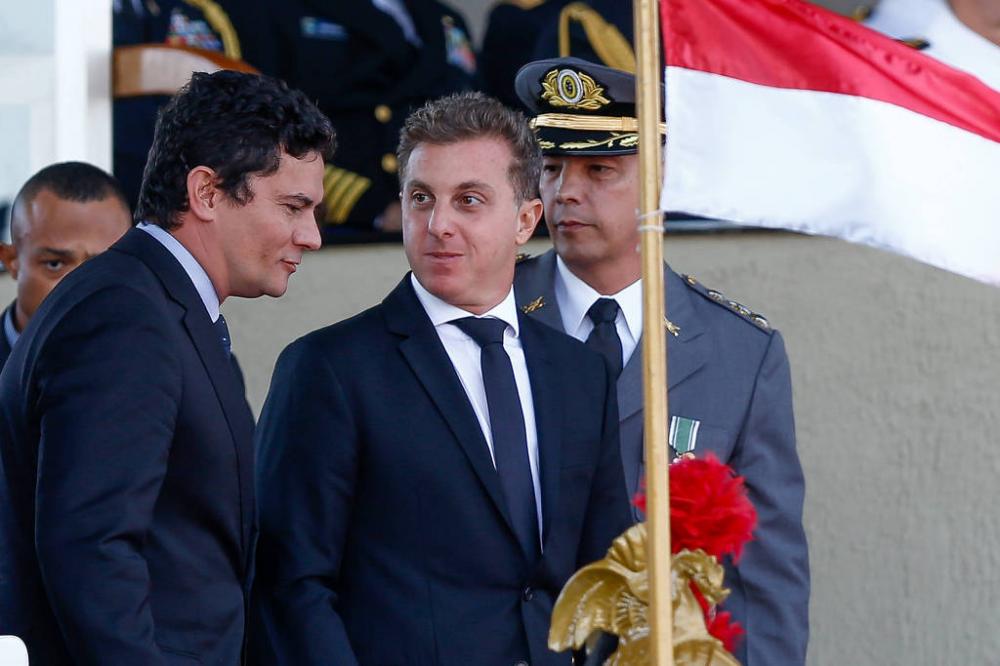 Sergio Moro e Luciano Huck negociam aliança para disputa da Presidência