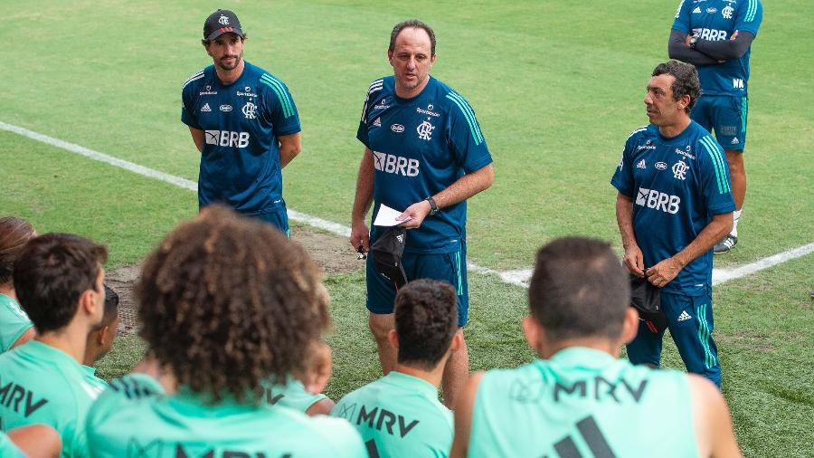Técnico Rogério Ceni no primeiro treino no comando do Flamengo - Imagem: Alexandre Vidal / Flamengo
