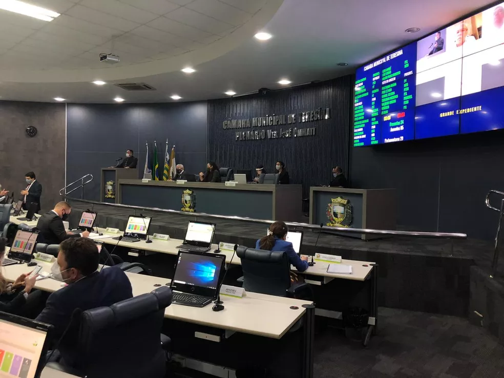 Câmara de Teresina tem renovação de 44%; cinco mulheres e três negros