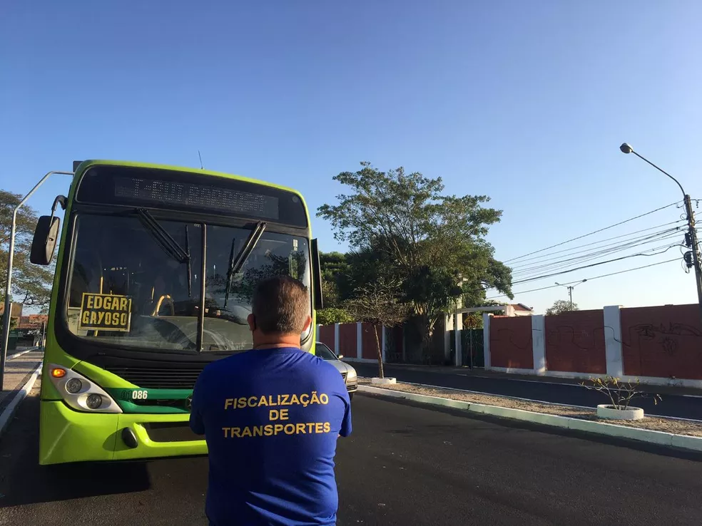  Strans fiscaliza ônibus que fazem o transporte público de Teresina — Foto: Divulgação/Strans 