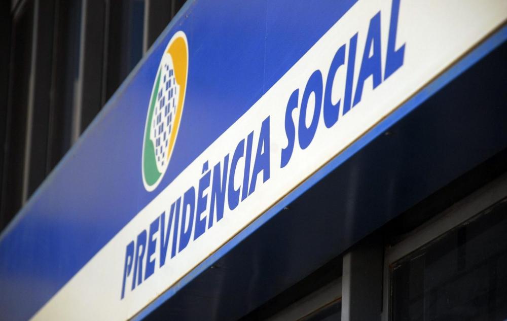 Prova de vida do INSS só será exigida em 2021