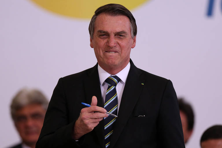 Bolsonaro escancara abuso de poder para fins particulares