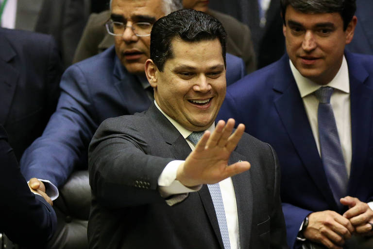 Derrotado no STF, Alcolumbre descarta recurso e se incomoda com Planalto