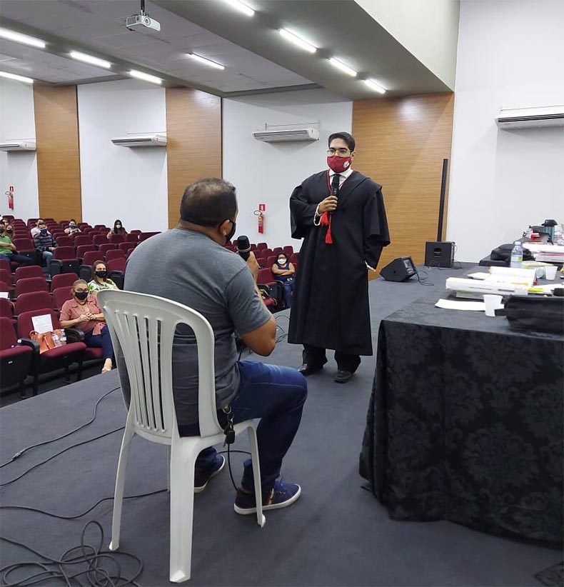 Empresários são condenados por matar devido MSN no celular