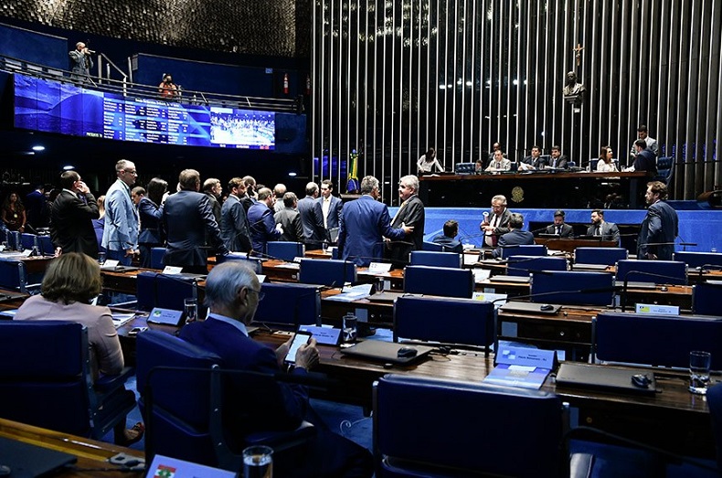 No Senado, duelo pode ser entre Alcolumbre e MDB