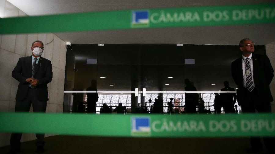 Bloco governista teme pauta bomba de Maia e obstrui votação na Câmara