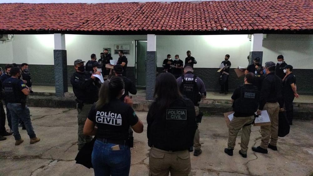 Polícia Civil cumpre mandados contra servidores da Prefeitura de Teresina