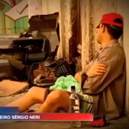 Record é condenada por insinuar que ex-goleiro dormiu na rua