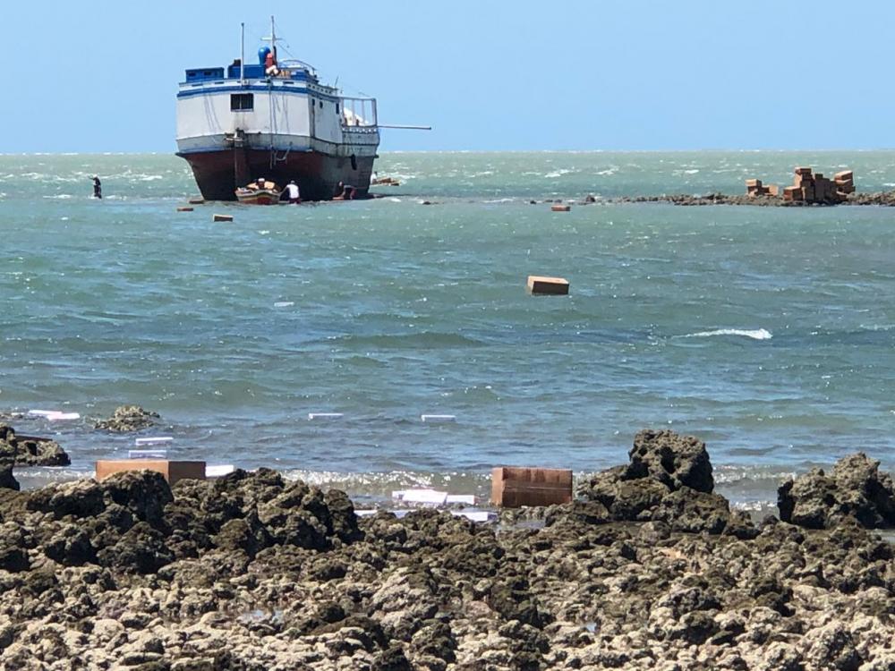 Navio furtado por 