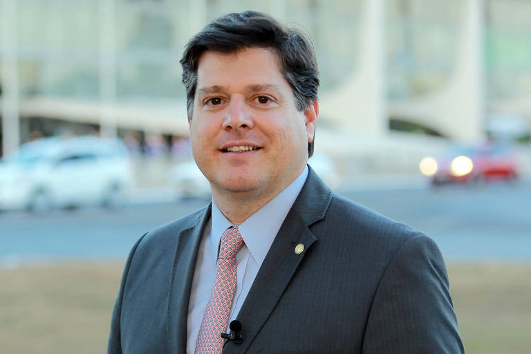 Maioria do PT deve optar por Baleia Rossi, diz deputado