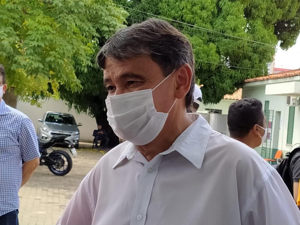 “Precisamos salvar vidas”, diz Wellington sobre pedido da Fiocruz em antecipar vacina