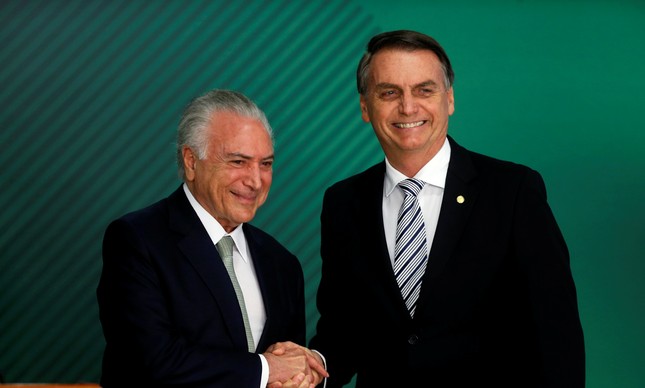 Temer tranquiliza Bolsonaro sobre Baleia Rossi