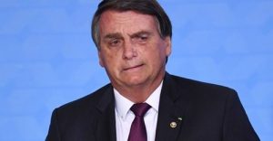 Bolsonaro é alvo de panelaço e protestos contra crise sanitária