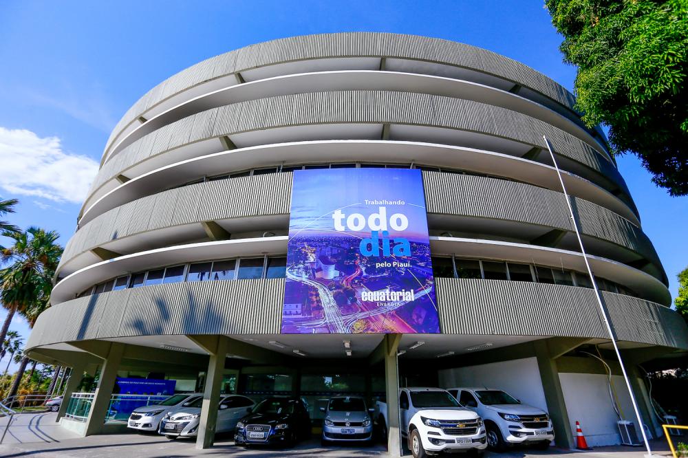 Equatorial é multada em R$ 326 mil por problemas com energia no Piauí