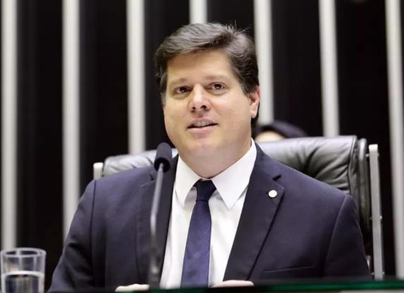 Grupo de Baleia articula nova lista para tentar trazer PSL de volta ao bloco