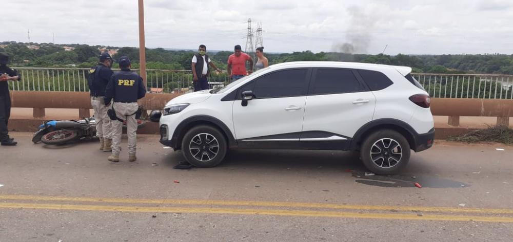 Motociclista morre após colidir em caminhão na Ponte da Tabuleta