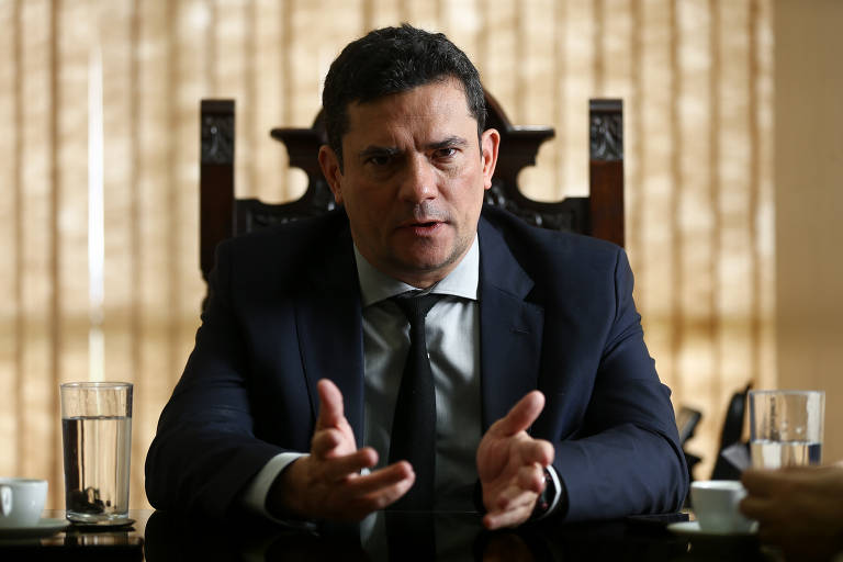 Lewandowski tira sigilo e dá acesso a diálogos de Moro com a Lava Jato