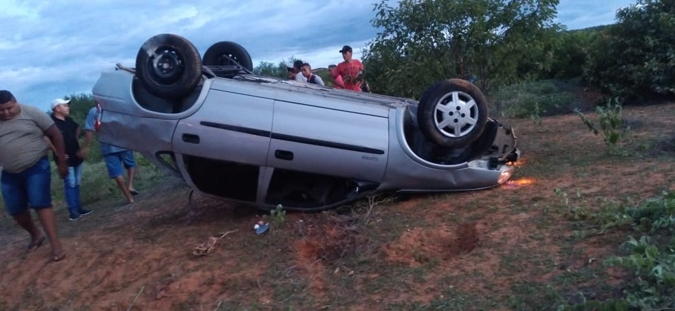 Carro conduzido por Fernando José de Sousa, de 31 anos — Foto: Divulgação /PM-PI